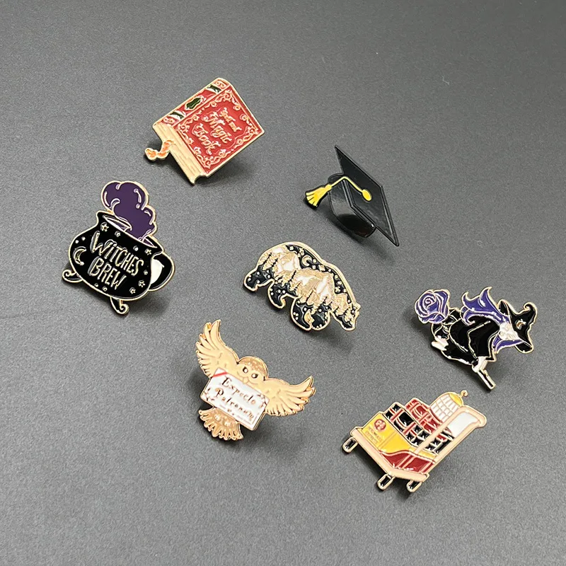 Neue Film-Merchandise-Brosche, – Anime Kingdom Merchandise Bewertung und Preis